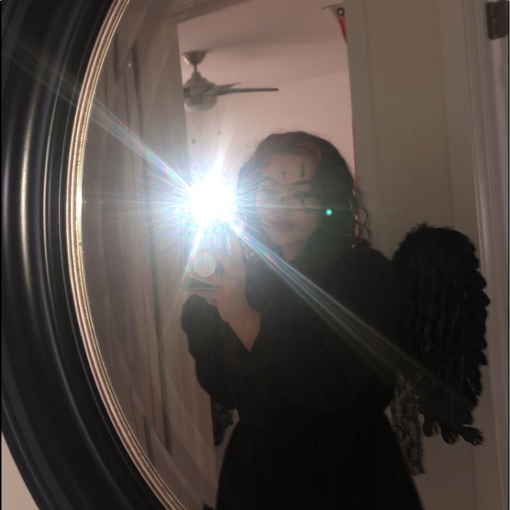 Meet your Posher, Cynthia